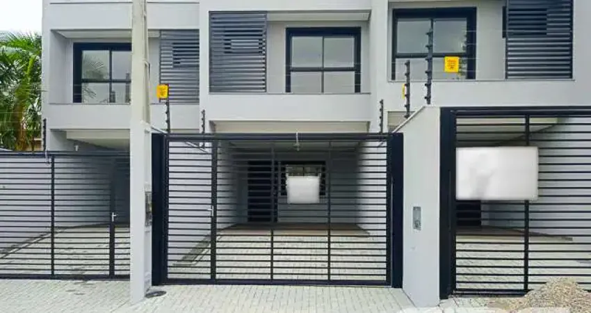 Casa com 3 quartos à venda na Albano Schimdt, 38, Boa Vista, Joinville