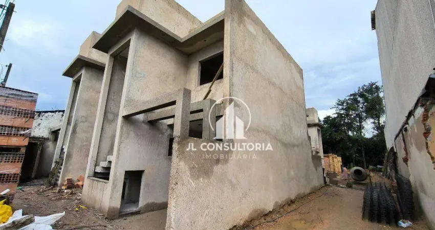 Sobrado fundos do CT Athletico com ótimo padrão de acabamento