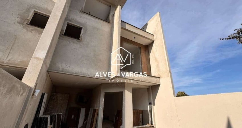 Casa com 3 quartos à venda na Travessa Ferreira, 52, Uberaba, Curitiba