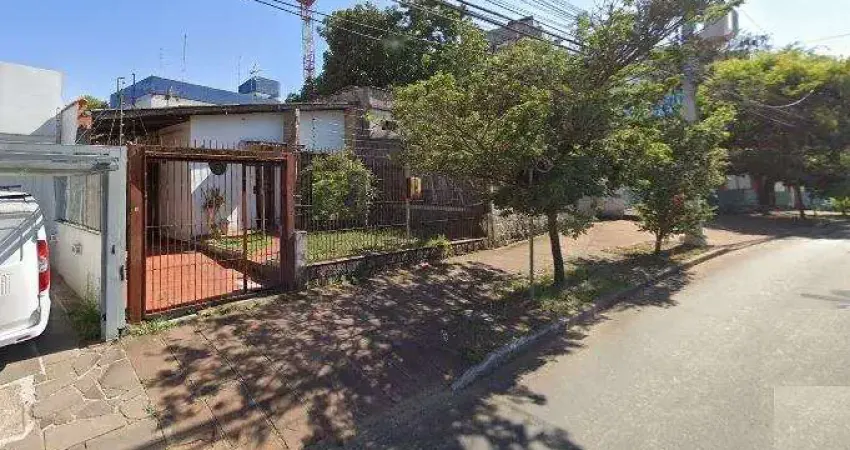 Casa com 2 quartos à venda na Avenida Grécia, Passo da Areia, Porto Alegre