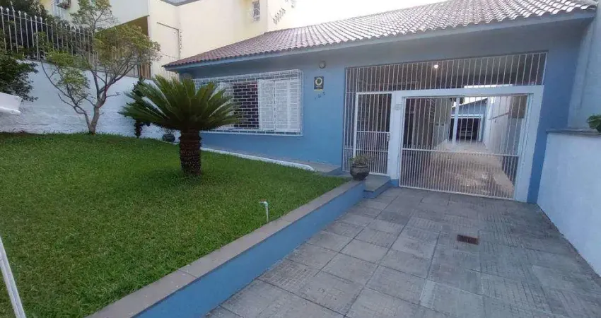 Casa com 3 quartos à venda na Rua Professor Clemente Pinto, Medianeira, Porto Alegre