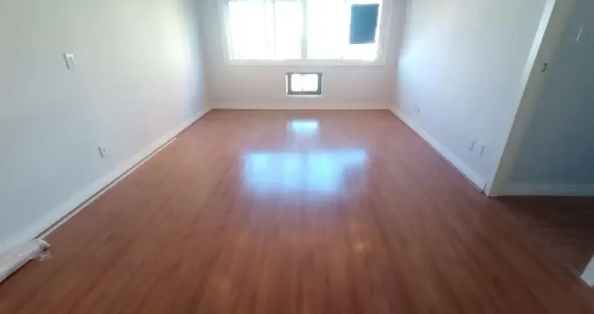 Apartamento com 3 quartos à venda na Rua Rafael Saadi, Menino Deus, Porto Alegre