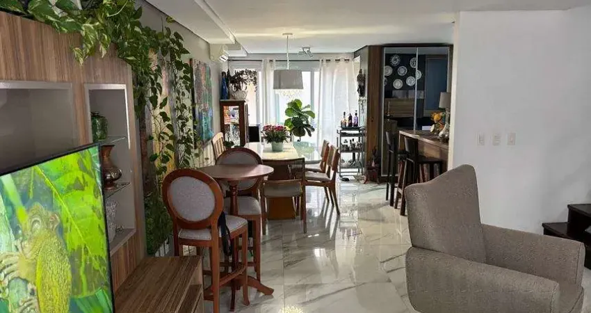 CASA 4D no bairro Pedra Redonda em Porto Alegre