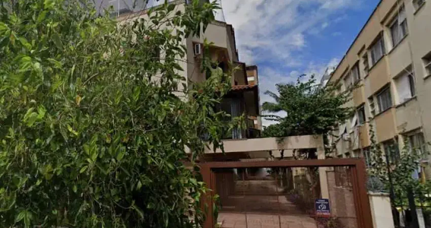 Casa com 3 quartos à venda na Rua Miguel Couto, Menino Deus, Porto Alegre