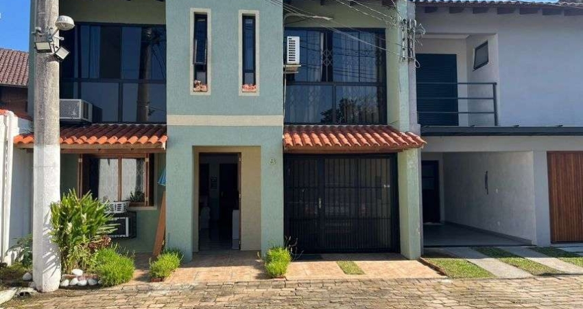 Casa com 3 quartos à venda na Avenida da Cavalhada, Ipanema, Porto Alegre