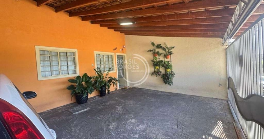 Casa Wanel Ville V- 2 dorms- quintal amplo - garagem P/3 carros cobertos