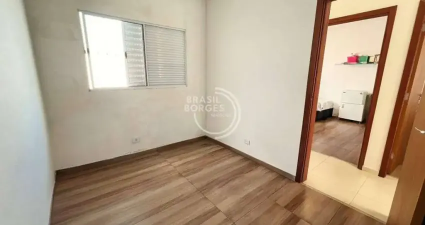 Casa térrea 3 dormitórios com área gourmet no Condomínio Residencial Jardim