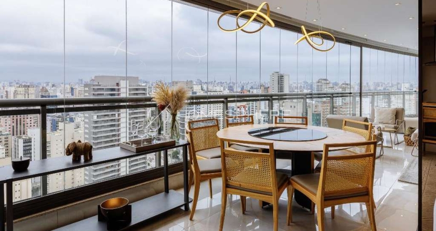 Edifício Edge Itaim Rua João Cachoeira, 1765. Cobertura à venda Itaim Bibi, 292m², 3 quartos, sendo 3 suítes, reformado, mobiliado e decorado, 4 vagas e lazer no Condomínio Edge Itaim