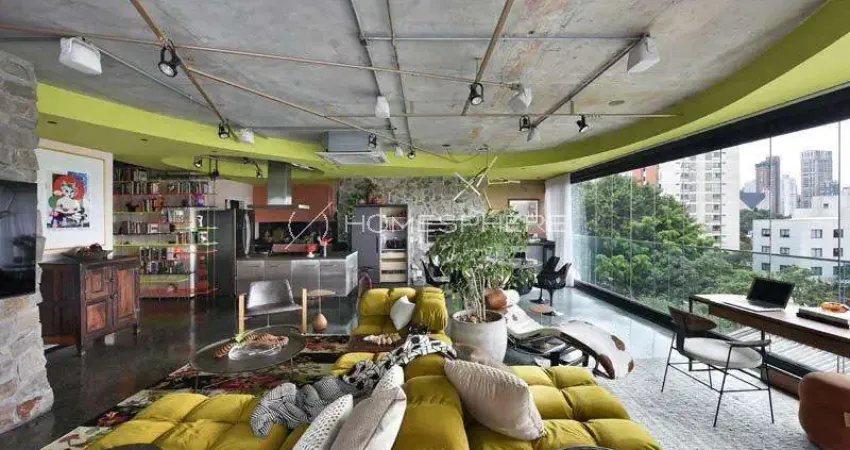 Apartamento reformado e moderno com vista para o jardim Europa, em condomínio novo com lazer completo. São 173 m², 3 quartos sendo 3 suítes à venda no bairro Pinheiros.