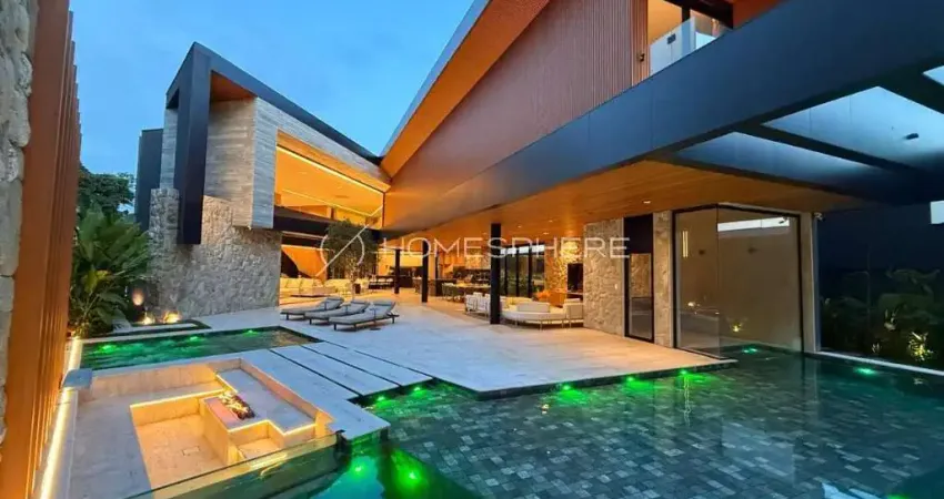 Casa de condomínio com 1000 m², 8 suítes à venda no bairro Riviera de São Lourenço.
