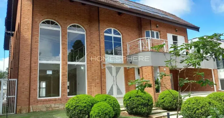 Casa de condomínio com 550 m², 4 quartos sendo 4 suítes à venda no bairro Aldeia da Serra.