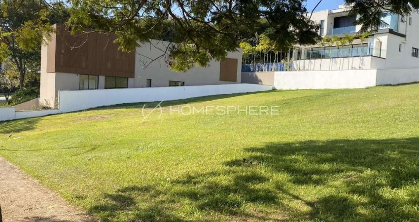 Terreno em condomínio com 502.5 m²,  à venda no Tambore 10 em Alphaville.