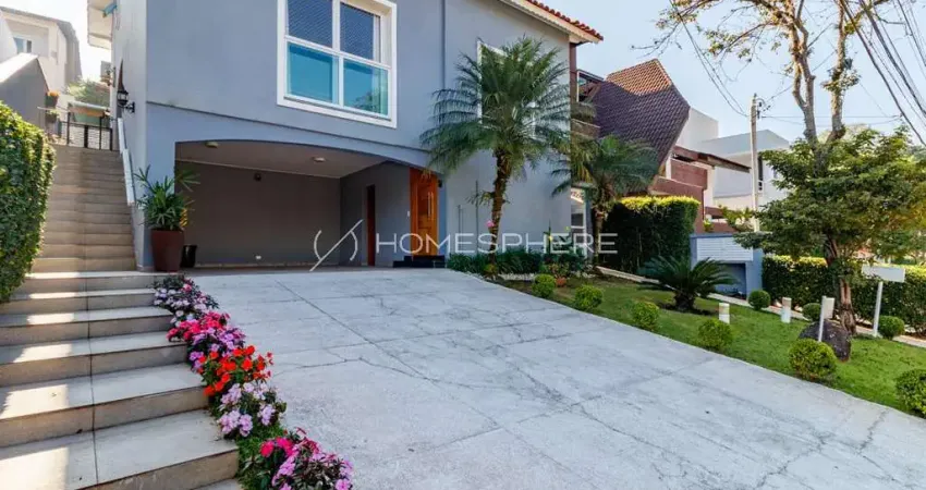 Casa de condomínio com 360 m², 3 quartos sendo 3 suítes à venda no bairro Alphaville.