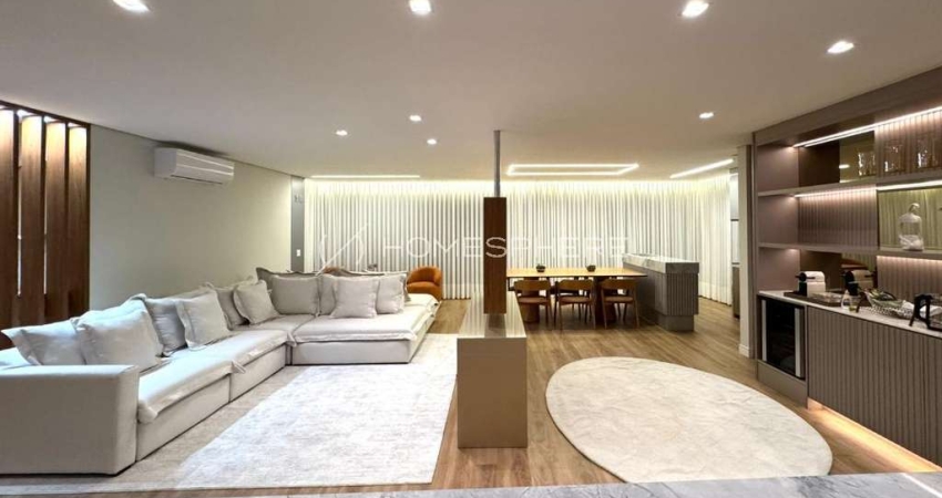 Apartamento com 197 m², 3 quartos sendo 3 suítes e 3 vagas de garagem à venda no bairro do Brooklin.
