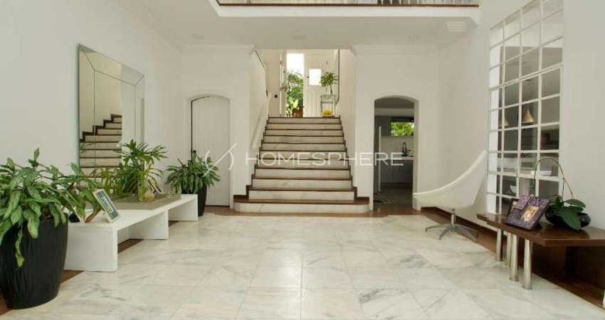 Casa de Esquina à venda  em condomínio com 450 m², 3 suítes,  Alphaville.