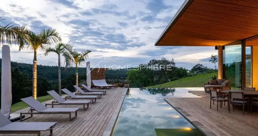 Casa da Mata Condomínio Reserva da Floresta em Sousas, Campinas – Brasil | Mansão assinada por Fábio Muzetti em condomínio com segurança e cercada pelo verde a apenas 30 minutos do Aeroporto de Viraco