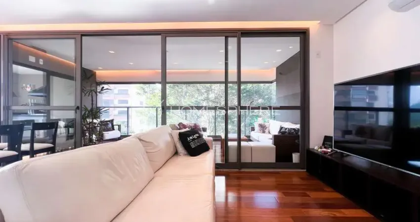 Apartamento com 157.0 m², à venda no bairro Indianópolis.