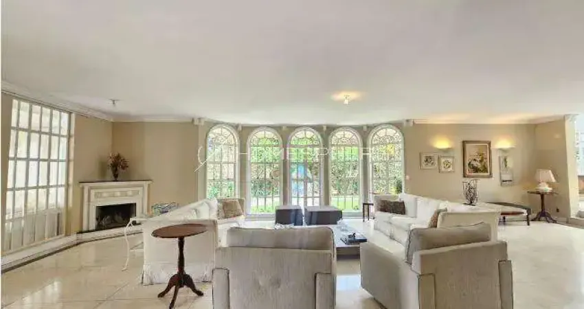 Casa com 700 m², 5 suítes no bairro jardim everest/cidade jardim