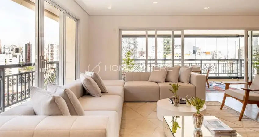 Apartamento com 275 m², 4 quartos sendo 4 suítes à venda no bairro Itaim Bibi.