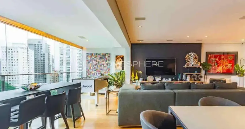 Apartamento com 160 m², 2 quartos sendo 1 suíte à venda no bairro Vila Nova Conceição.