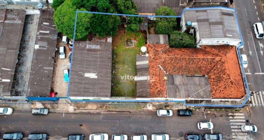 Área  de esquina , Floriano Peixoto- Bairro Brasil - Uberlândia/MG
