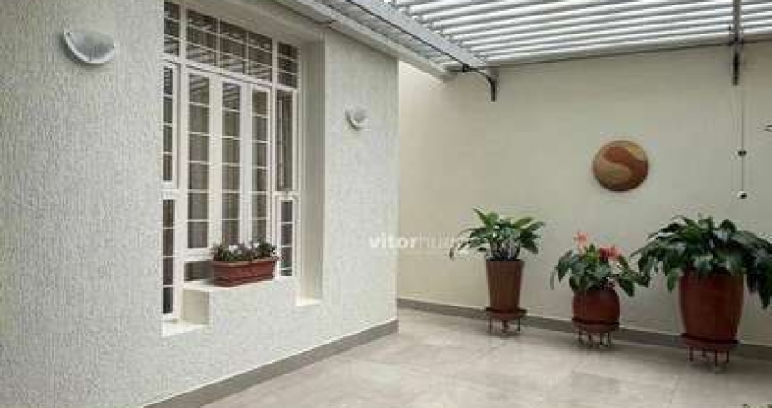 Casa Bairro Martins, excelente localização, com 3 dormitórios à venda, 250 m² por R$ 950.000  - Uberlândia/MG