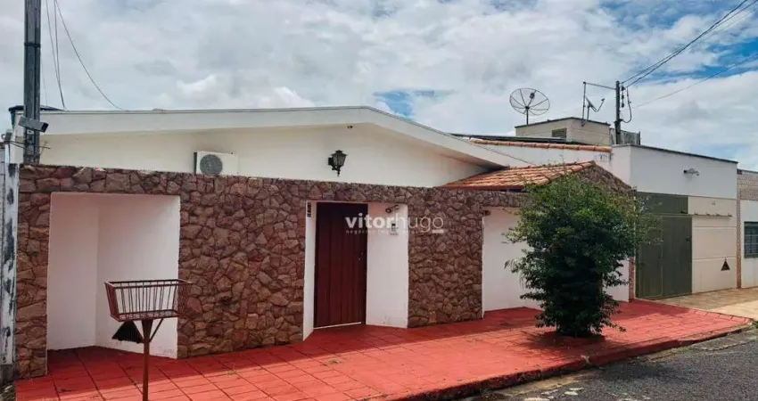 Casa com 3 quartos à venda no Daniel Fonseca, Uberlândia 