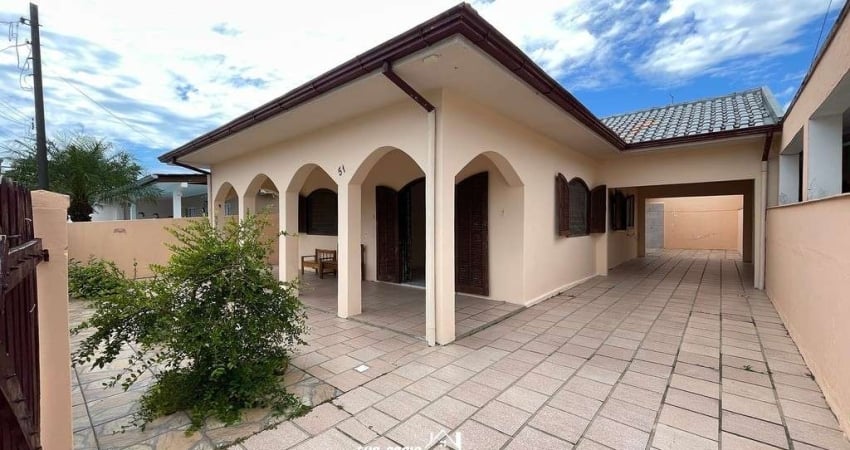 Casa de laje 03 dormitórios financiável em Ipanema