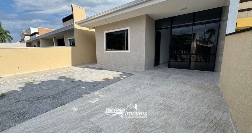 Casa com piscina próximo ao mar Canoas
