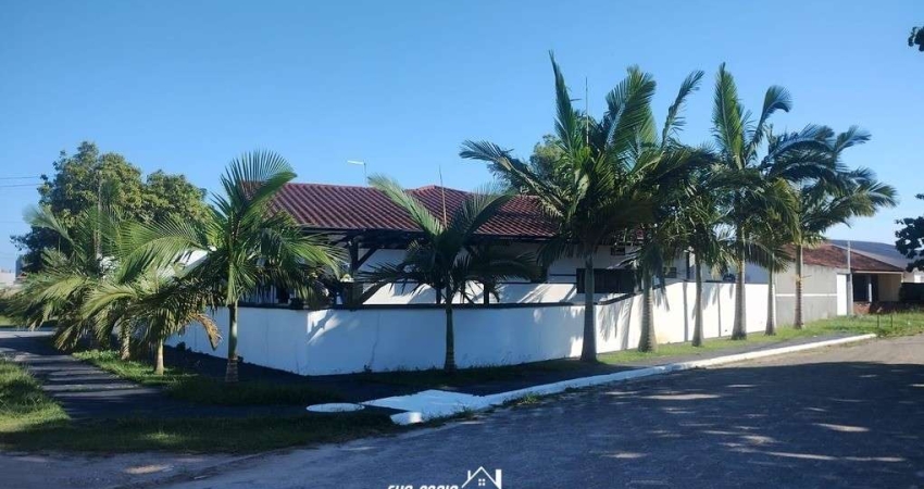 CASA DE ESQUINA ?300 METROS DO MAR FAIXA MAR ?