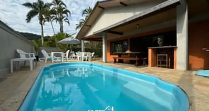 Casa faixa mar com piscina venda Prainha