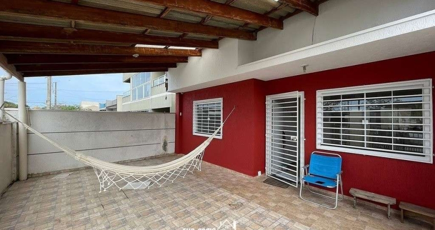 Casa com suíte a 400 metros do mar em Matinhos