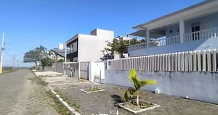 Sobrado 4 quartos quadra mar em Pontal do Paraná