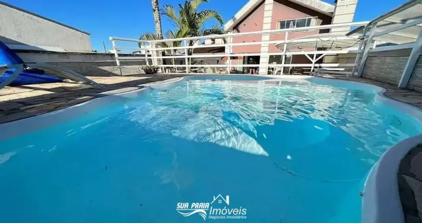 Casa com 4 quartos à venda no Centro, Guaratuba