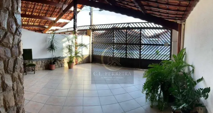 Casa com 2 dormitórios à venda por R$ 415.000,00 - Maracanã - Praia Grande/SP
