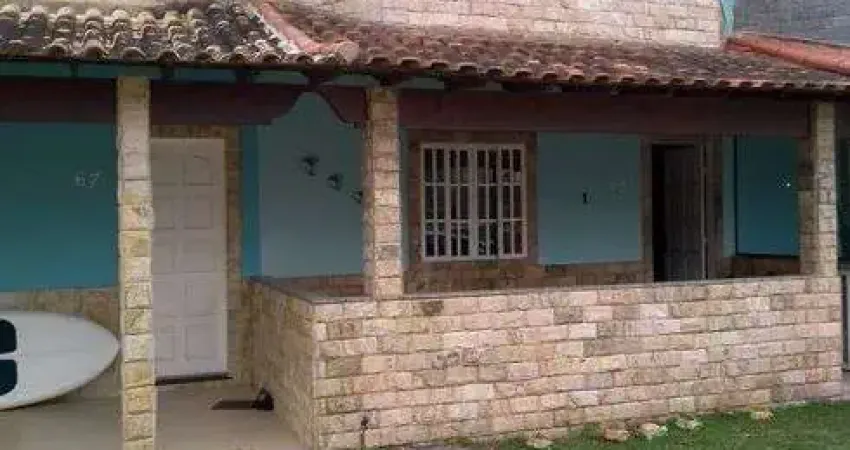 COD 221: CASA EM CONDOMÍNIO NA PRAIA DO BARBUDO - ARARUAMA.