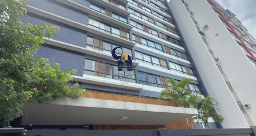 O CHARME DE MORAR OU INVESTIR NA BARRA   BLUE BARRA 1/4 ANDAR ALTO E NASCENTE