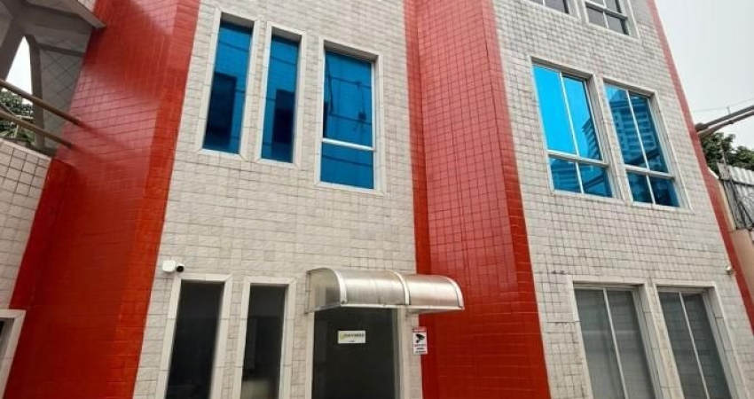 EXCLUSIVIDADE  ELEVEN IMÓVEIS   PRÉDIO COMERCIAL EM SALVADOR, NO ACUPE BROTAS , COM 805M², 22 SALAS, 15 VAGAS. IDEAL PARA NEGÓCIOS! PRÓXIMO A ESCOLAS E HOSPITAIS. SEGURANÇA E INFRAESTRUTURA COMPLETAS!