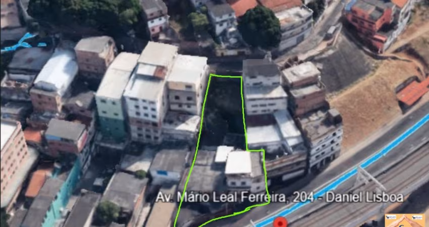 Descubra uma oportunidade única em Salvador: um amplo terreno de 730 m² no coração de Brotas, perfeito para quem busca investir ou construir a casa dos sonhos.