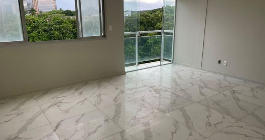 TAIGARA APARTAMENTO RECÉM REFORMADO 110 M2, 3/4, COM 2 VAGAS DE GARAGENS, 3 BANHEIROS,  NASCENTE,