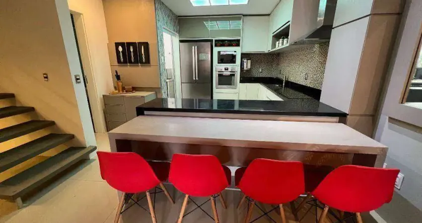 Sobrado com 3 dormitórios para alugar, 116 m² por R$ 4.500,00/mês - Nova Esperança - Balneário Camboriú/SC