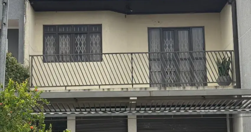 Sobrado 3 quartos e com ponto comercial na cidade industrial, curitiba, pr