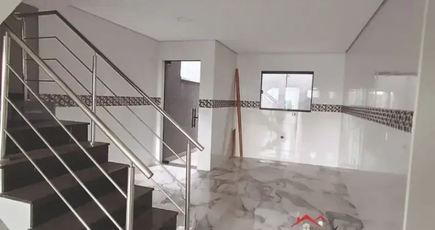 Sobrado à venda com 3 quartos, sendo 1 suíte e 90m² no  ganchinho