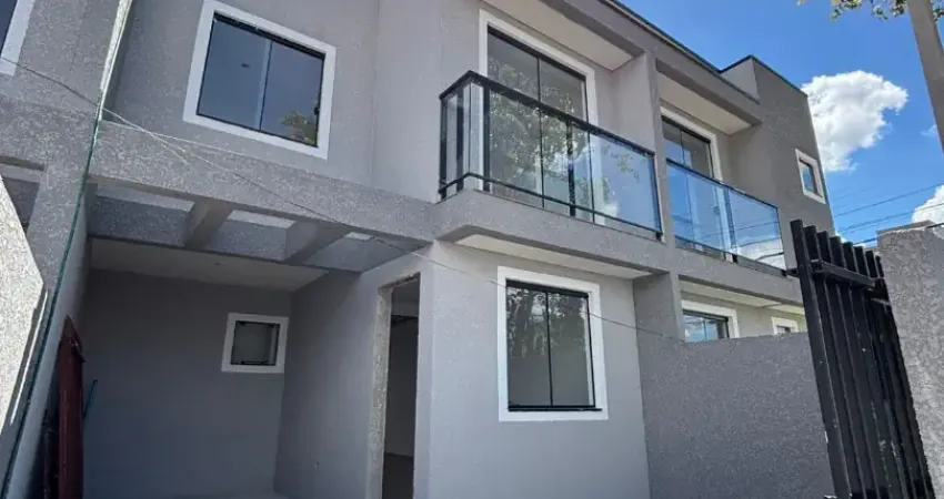 Sobrado com 3 quartos na rua Constantin Frantzeros e 75m2 no Sitio Cercado