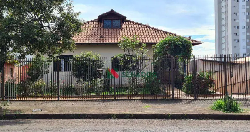 Casa com 4 dormitórios à venda, 263 m² por R$ 700.000,00 - Vila Siam - Londrina/PR