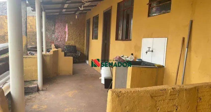 Casa com 1 dormitório para alugar, 133 m² por R$ 700/mês - Jardim São Francisco de Assis - Londrina/PR