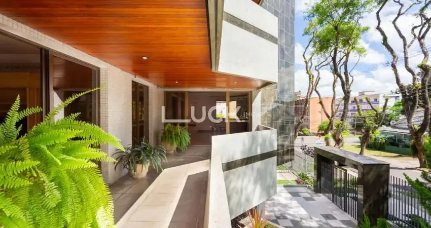 Apartamento Amplo e Sofisticado – 4 Dormitórios, sendo 2 Suítes, no Coração de Curitiba