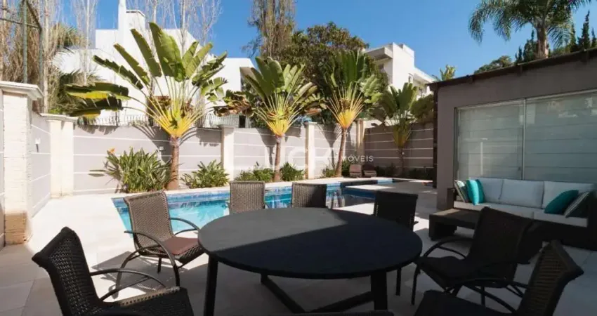 Casa em condomínio com piscina, 700 m², 4 quartos sendo 4 suítes à venda no bairro Campo Comprido.