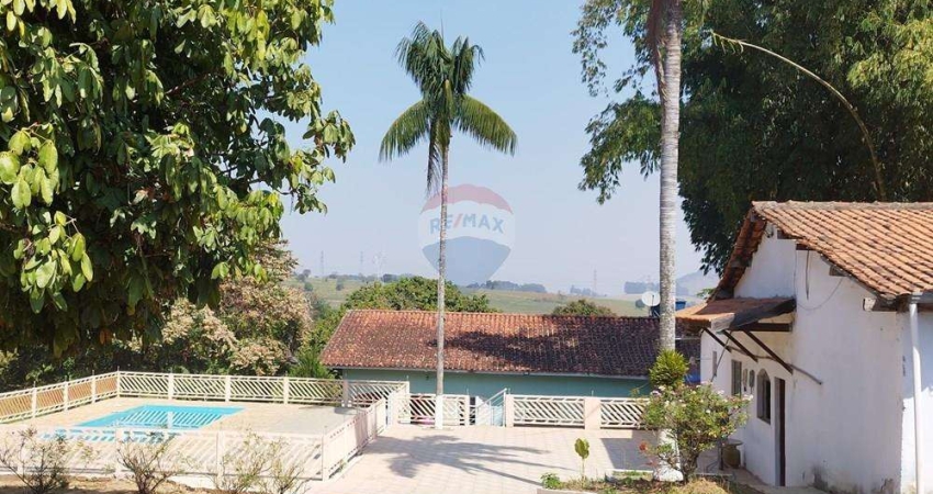 Chácara com Piscina à Venda no Bairro do pinhal em Cabreúva