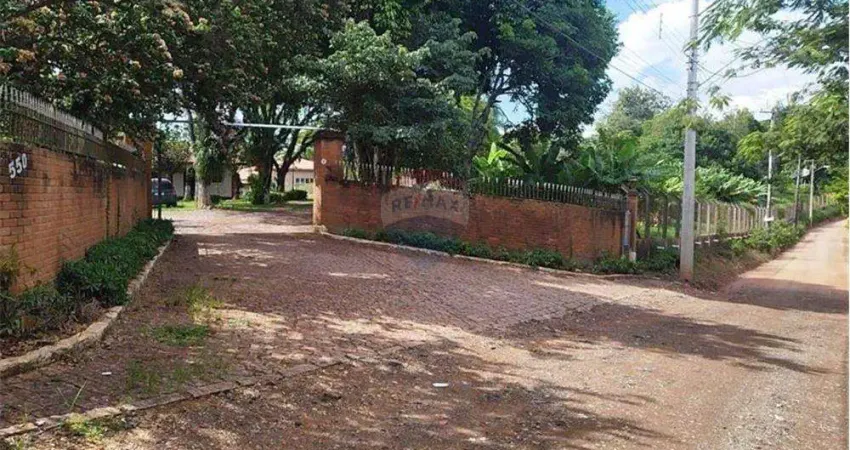 Chácara / sítio com 2 quartos à venda na Via dos Jasmins, 550, Pinhal, Cabreúva
